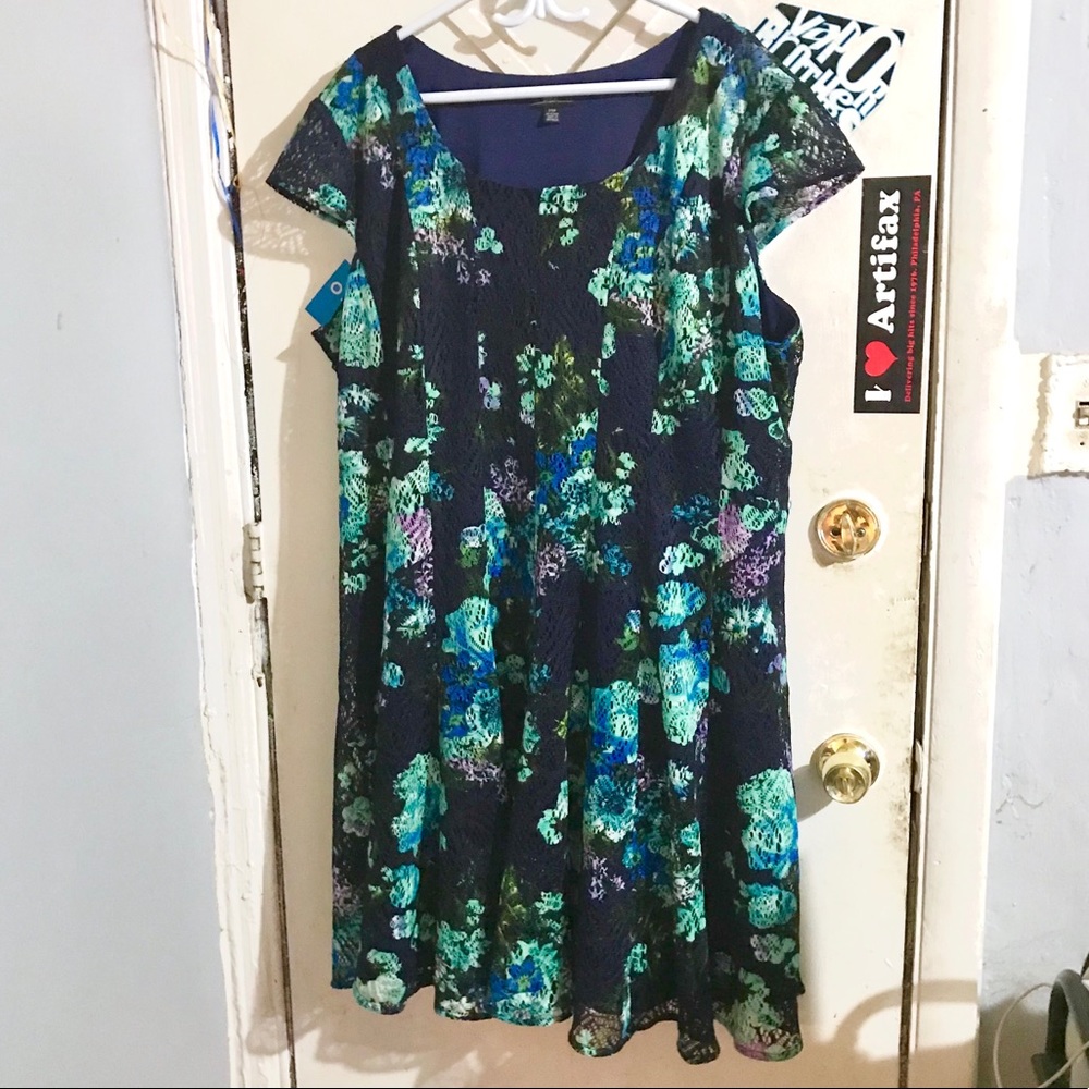 🧁Lace dress with stretchy lining🧁